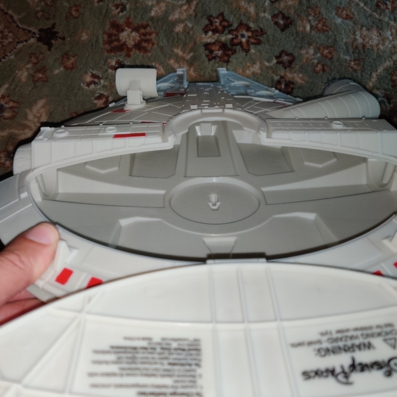 Disney Parks Millennium Falcon popcorn bucket - Picture 5 of 5